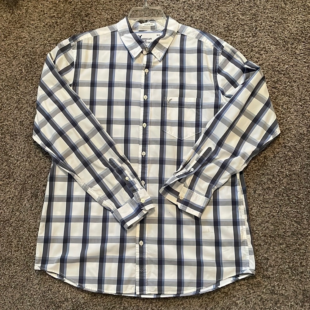 American Eagle Outfitters Athletic Fit button up shirt